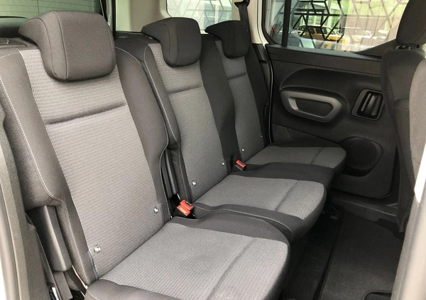 Toyota Proace City Verso cena 124900 przebieg: 5798, rok produkcji 2023 z Świdnik małe 352